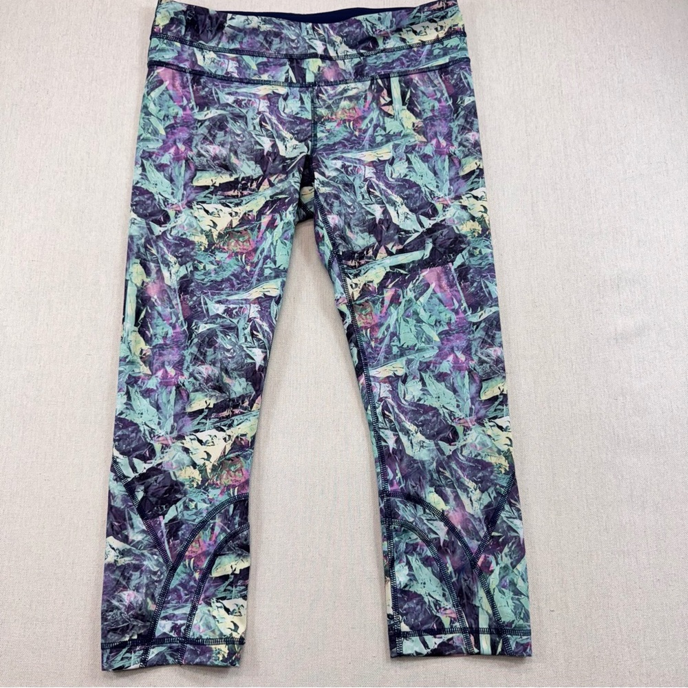Lululemon Women Run Inspire Crop Leggings Multicolor Purple Abstract Size 8 Gym